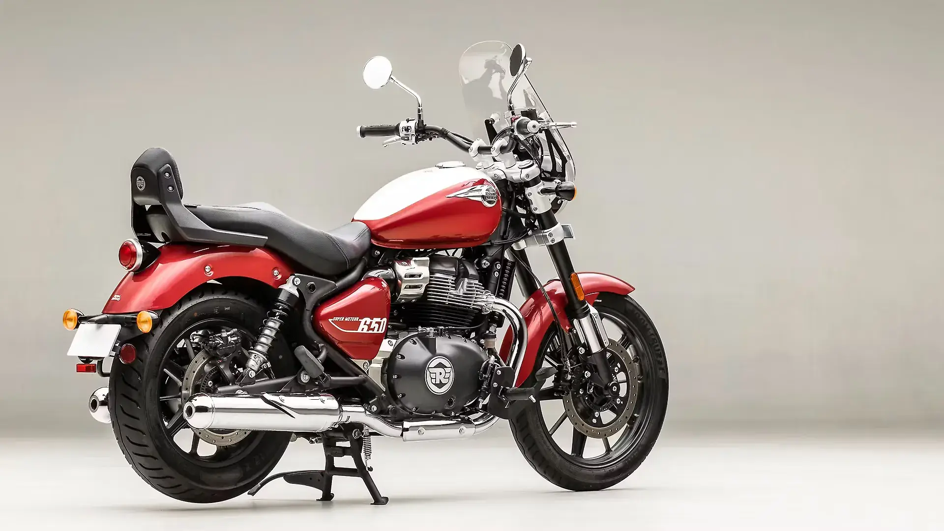 Royal Enfield Super Meteor 650 thumbnail 3