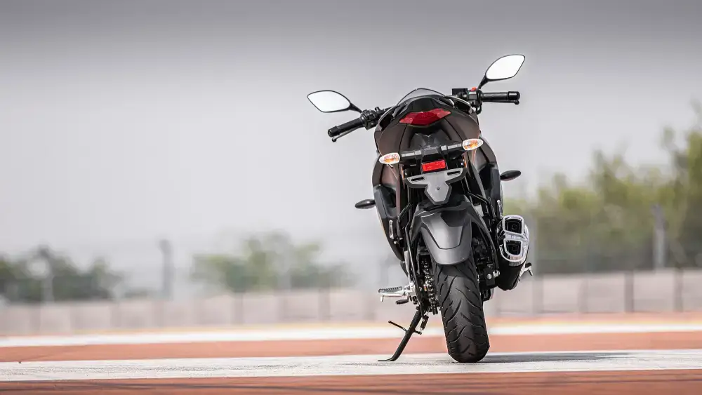 Suzuki Gixxer SF 250 thumbnail 2