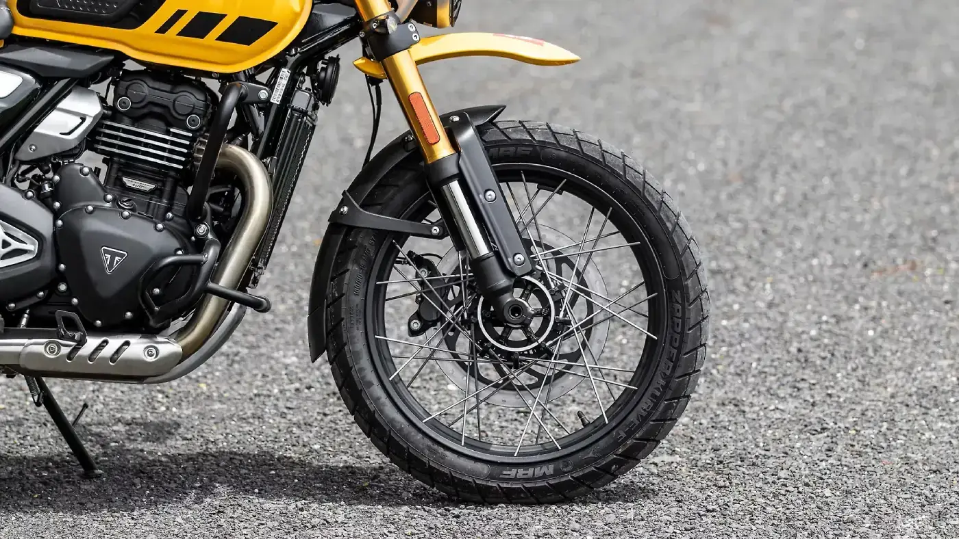 Triumph Scrambler 400 XC - Photo 1