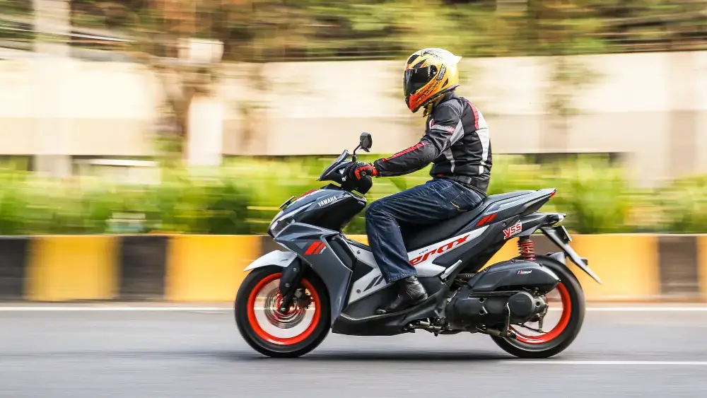Yamaha Aerox 155 thumbnail 4