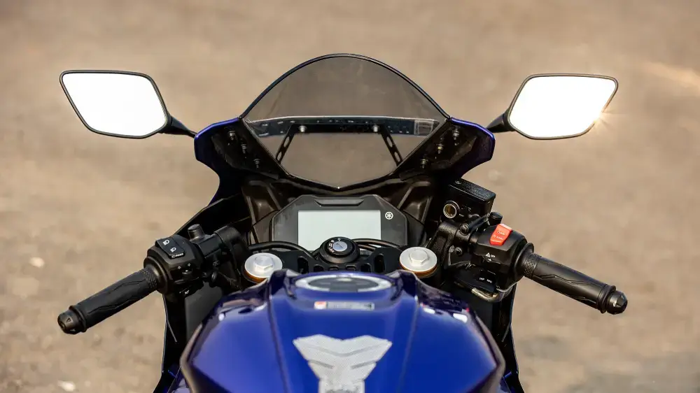 Yamaha R15 V4 thumbnail 5
