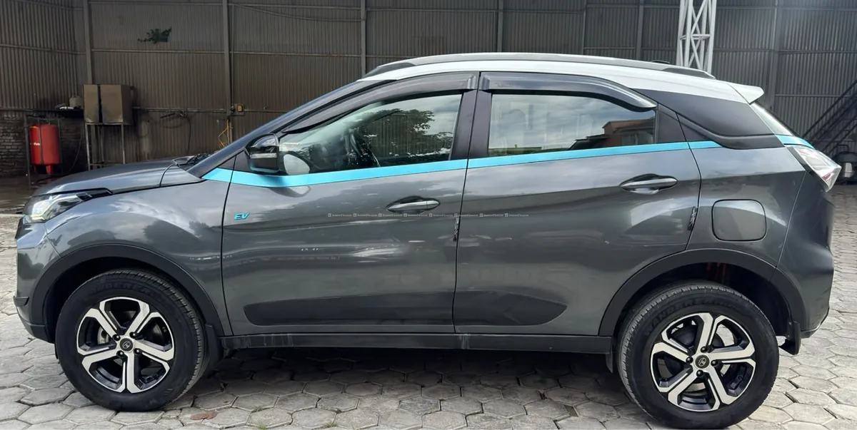 Tata nexon ev lux