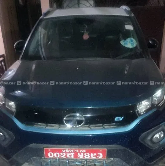 Suv sunroof nexon tata ev