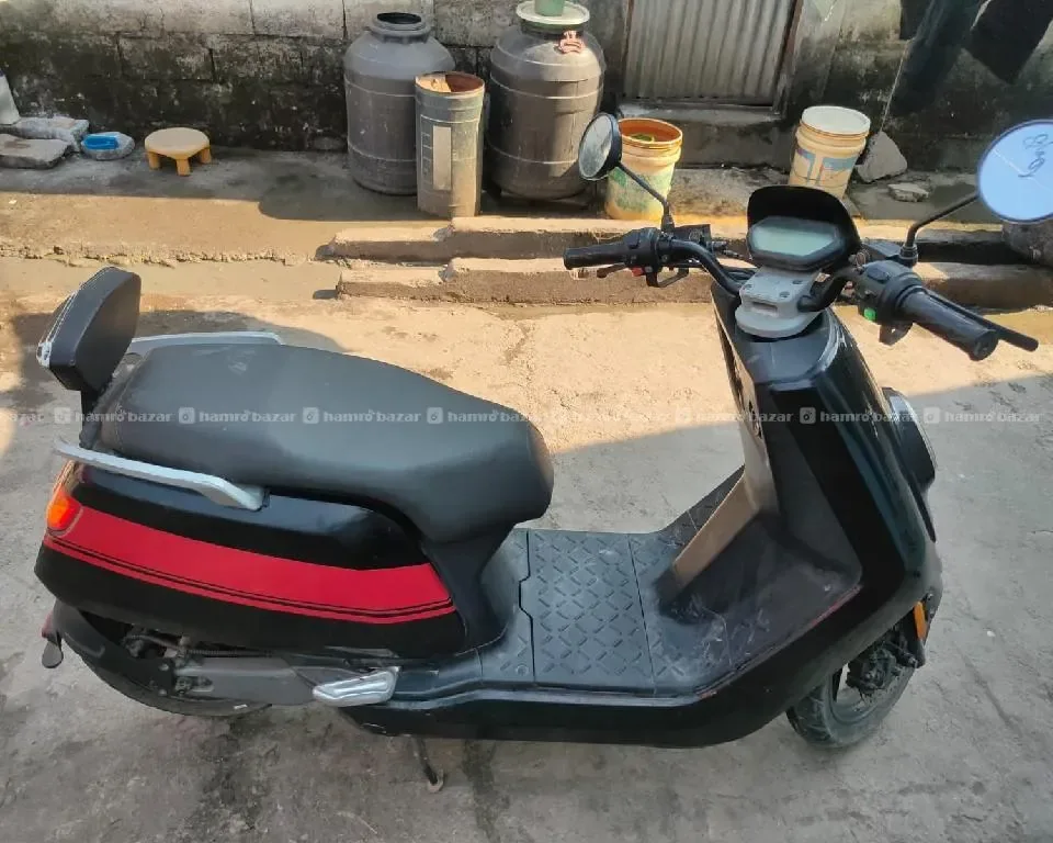 NIU nqi sports -109 lot with new battery! - Photo 1
