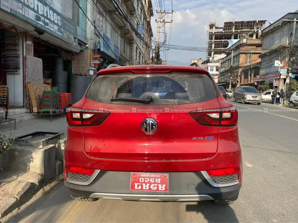 MG ZS EV - Photo 1