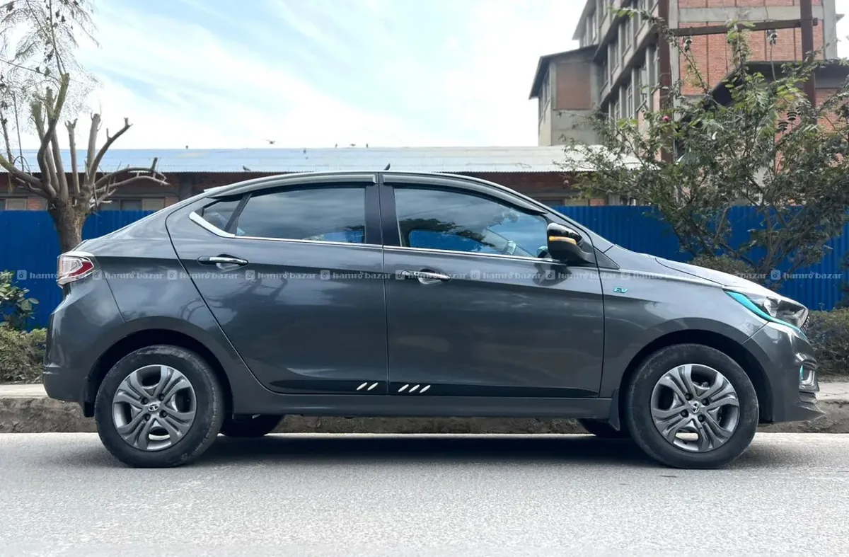 Tata Tigor EV XZ+ 2022 "Single Hand" - Photo 1