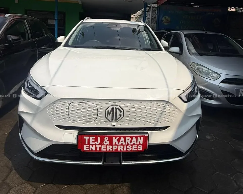 MG ZS 2023 model EV - Photo 2