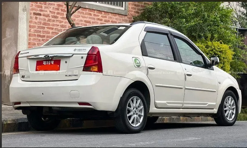 Mahindra E Verito D6 EV “Single Hand” 2018