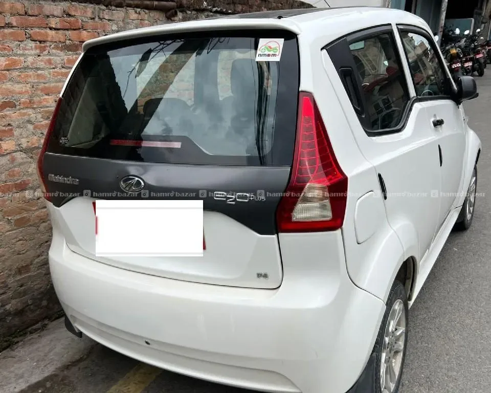 Mahindra e2o Plus P4 Electric Car | Single Owner - Photo 1