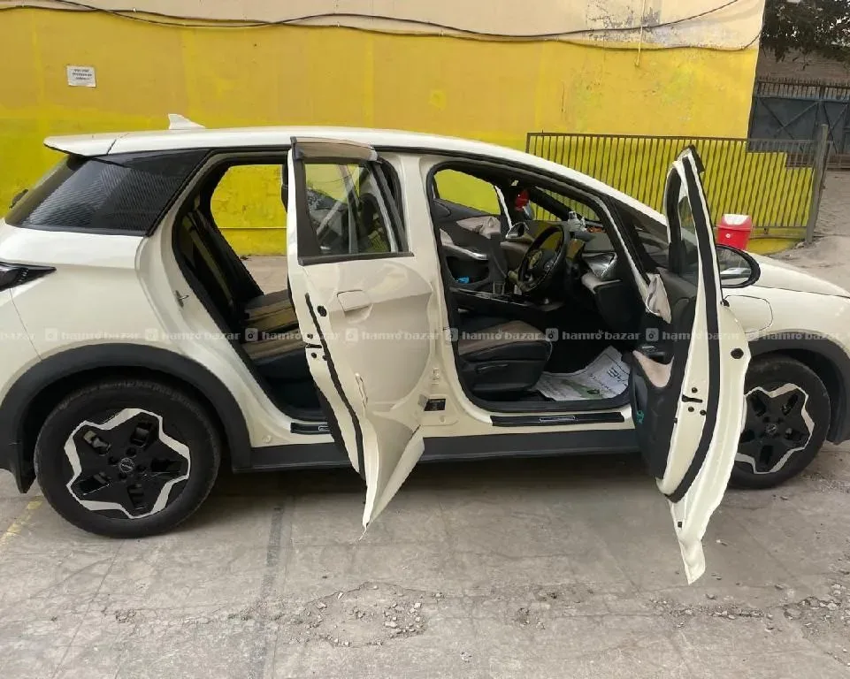 BYD DOLPHIN CAR EV 2024 - Photo 1