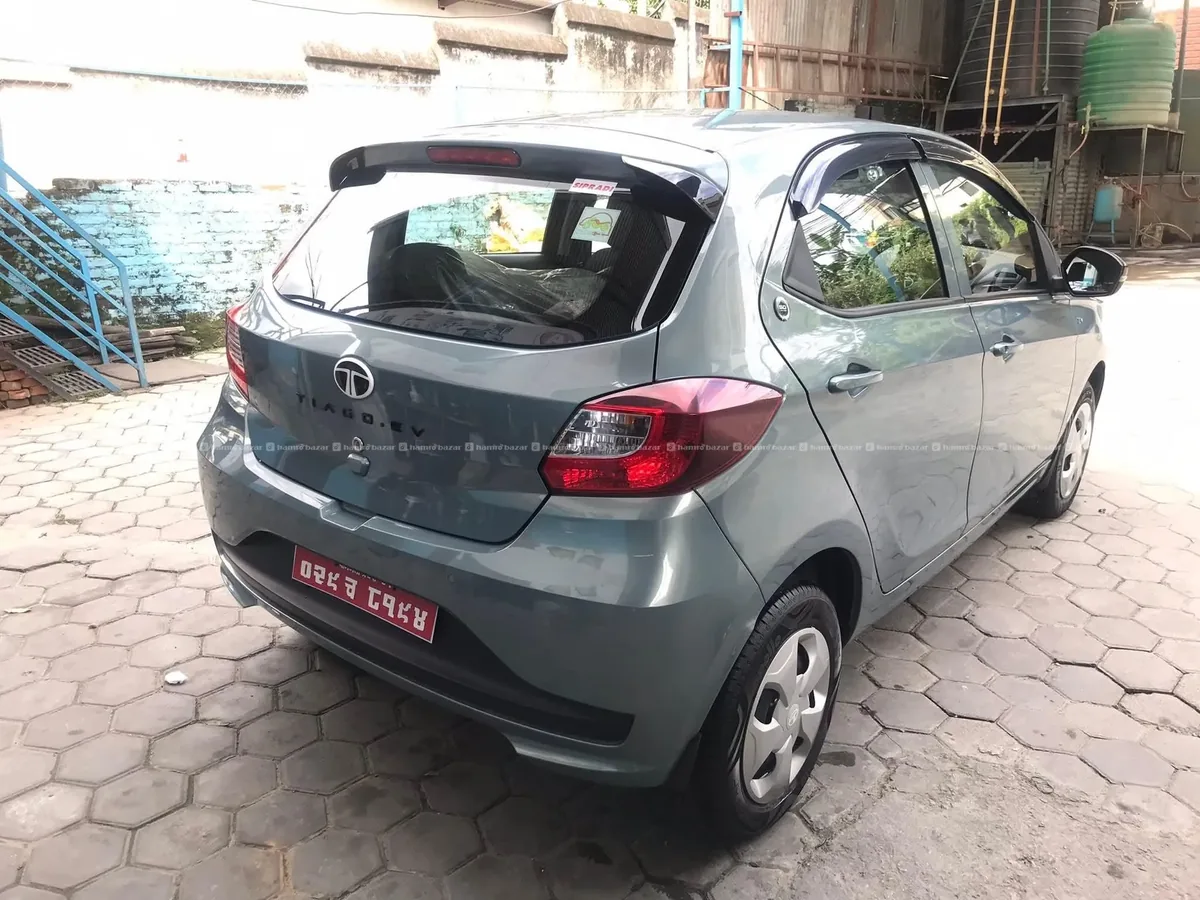 TATA TIAGO EV XT LONGRANGE - Photo 1