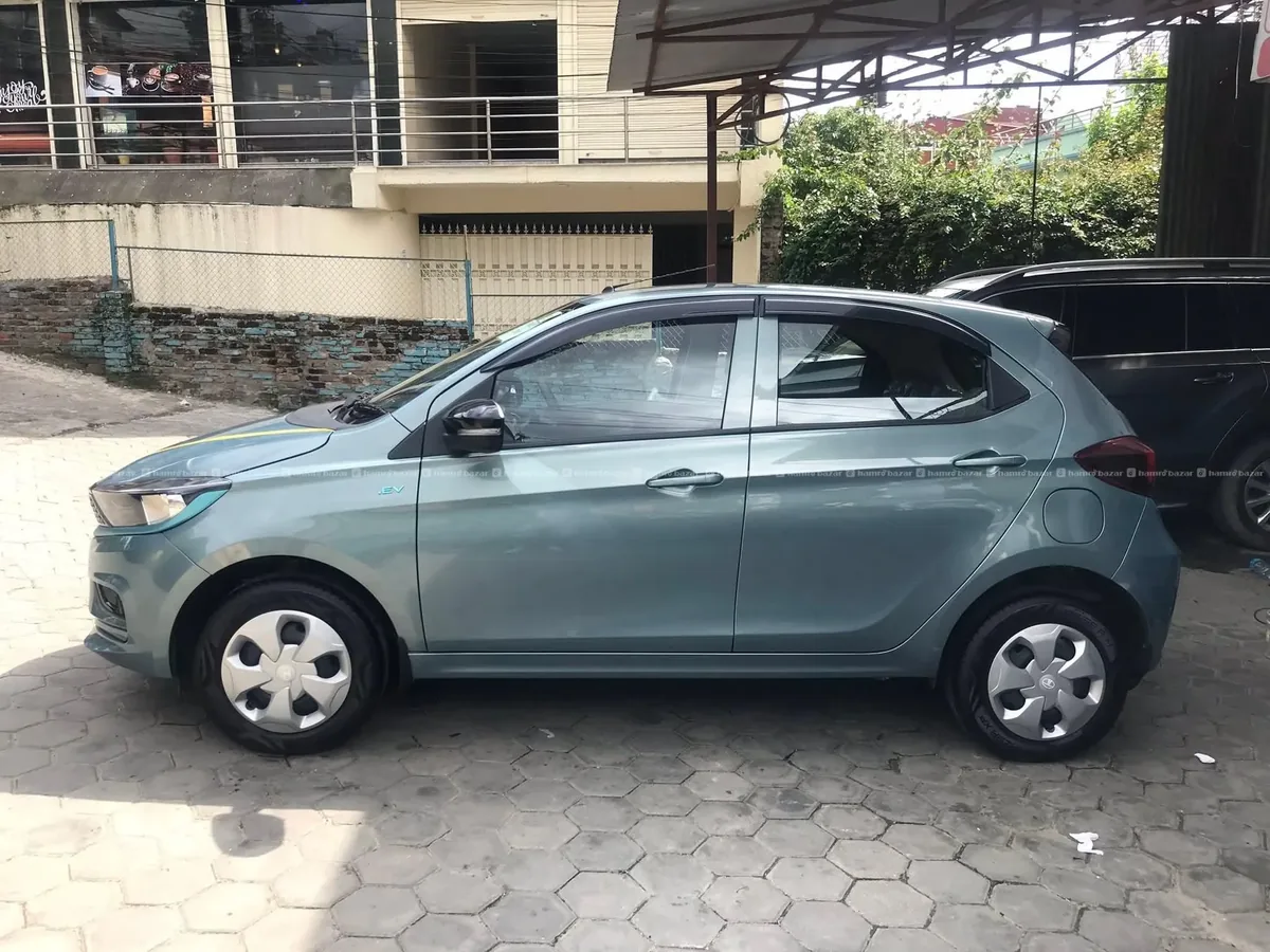 TATA TIAGO EV XT LONGRANGE - Photo 2