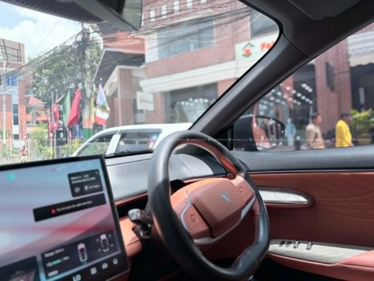 Deepal S07 Black With Orange Interior