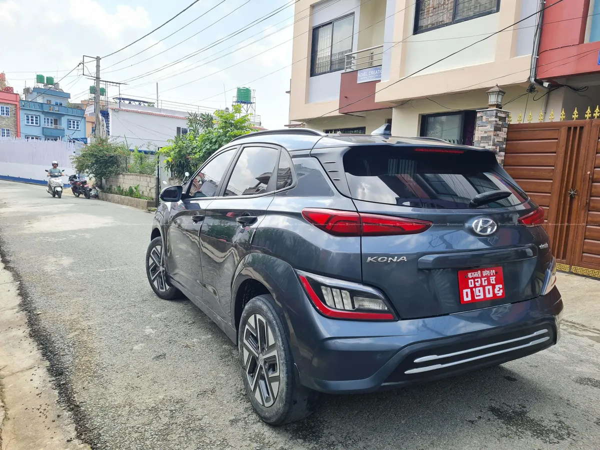 Hyundai Kona EV 2022 Model GLS model Knight Black - Photo 2