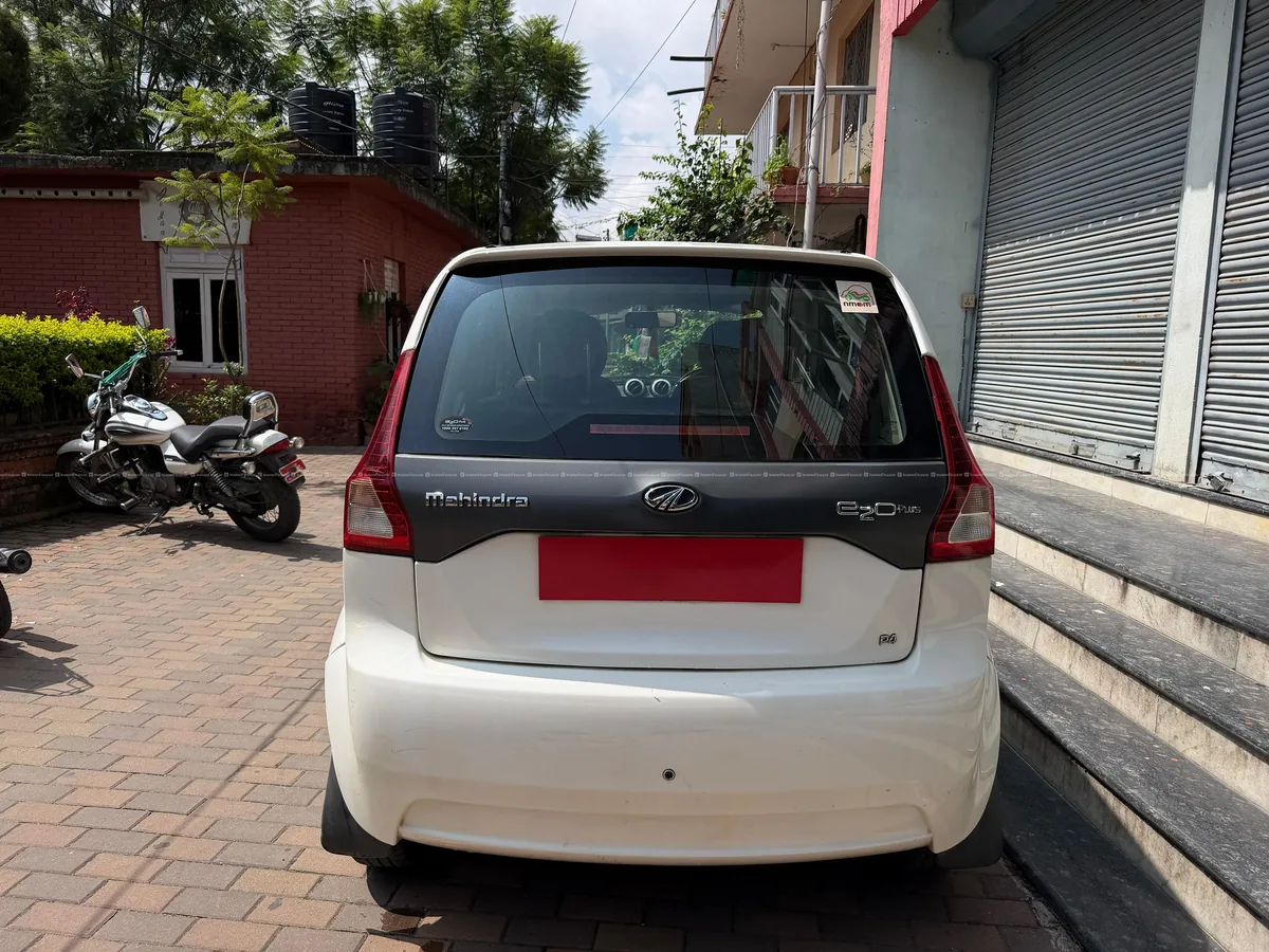 Mahindra e2o Plus P4