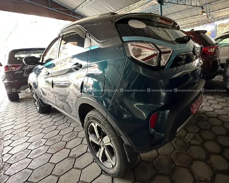 Tata Nexon EV XZ+ 2022 Model with Sunroof - Photo 3